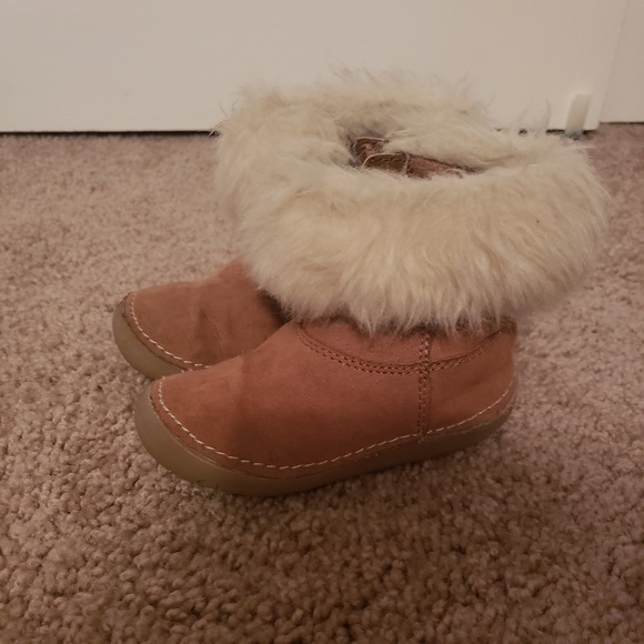 Toddler Size 5 Boots - Picture 2 of 4